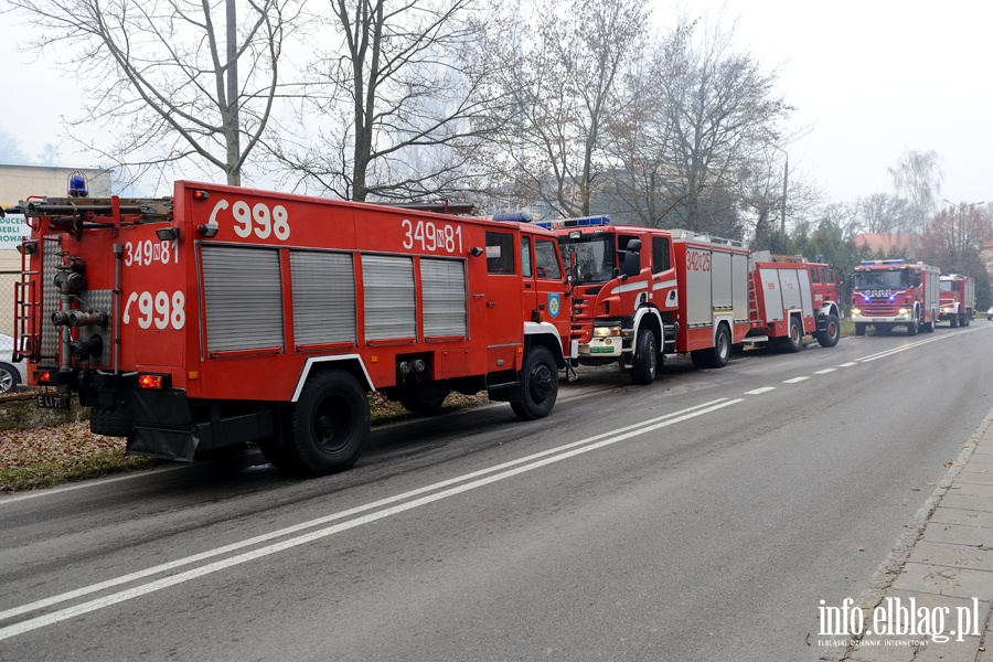 Poar stolarni przy ul. czyckiej. Z ogniem walczyo kilkanacie zastpw straakw, fot. 29