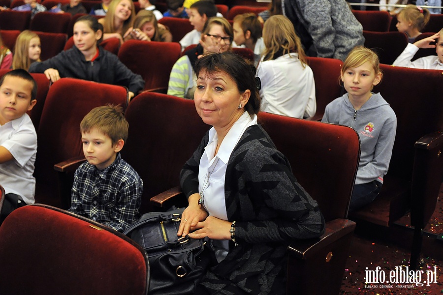 Mikoaj w Teatrze rozdawa prezenty, fot. 15