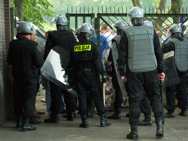 Zamieszki po meczu III ligi Olimpia Elblg - Drwca Now, fot. 14