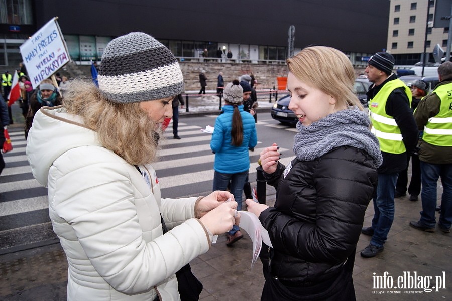 Elblski KOD na manifestacji "Wolne media" w Warszawie, fot. 1