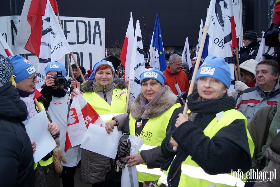 Elblski KOD na manifestacji "Wolne media" w Warszawie, fot. 12