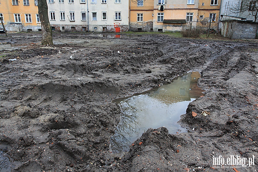 Zalane wod podworko przy Fabrycznej, fot. 7