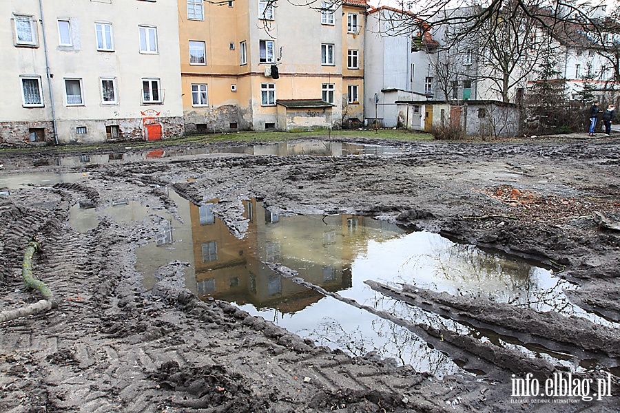 Zalane wod podworko przy Fabrycznej, fot. 16