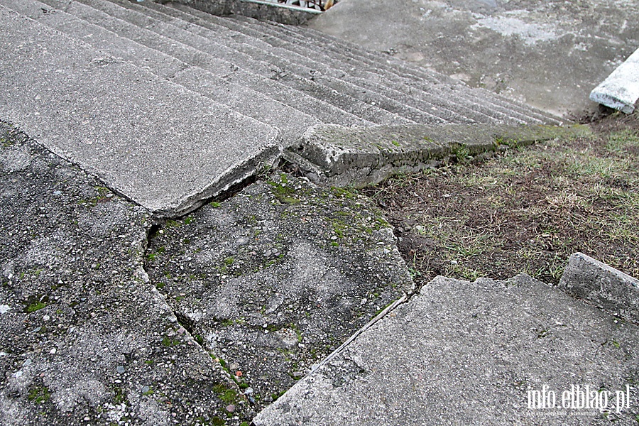 Fatalny stan budynkw szk Nad Jarem i na Zawdzie, fot. 11