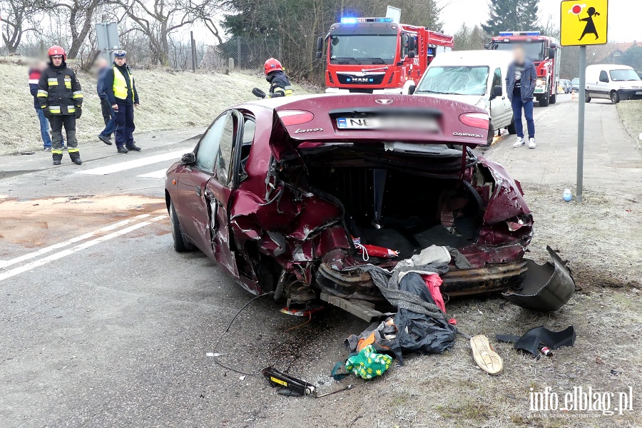 liski poranek na drogach. Seria zdarze na oblodzonej Krlewieckiej, fot. 6