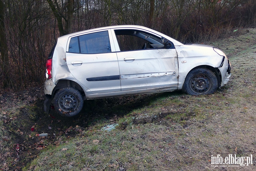 liski poranek na drogach. Seria zdarze na oblodzonej Krlewieckiej, fot. 15