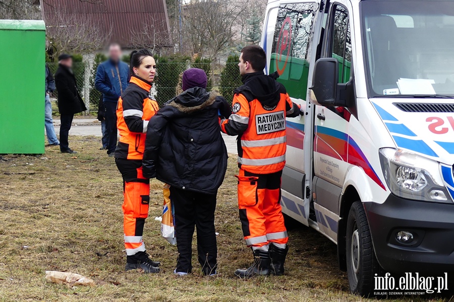 Poar dachu i poddasza budynku mieszkalnego przy Sadowej. W akcji kilkudziesiciu straakw, fot. 40