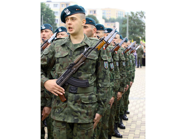 Msza, zbiórka, przysięga i festyn dla mieszkańców - 16., fot. 9