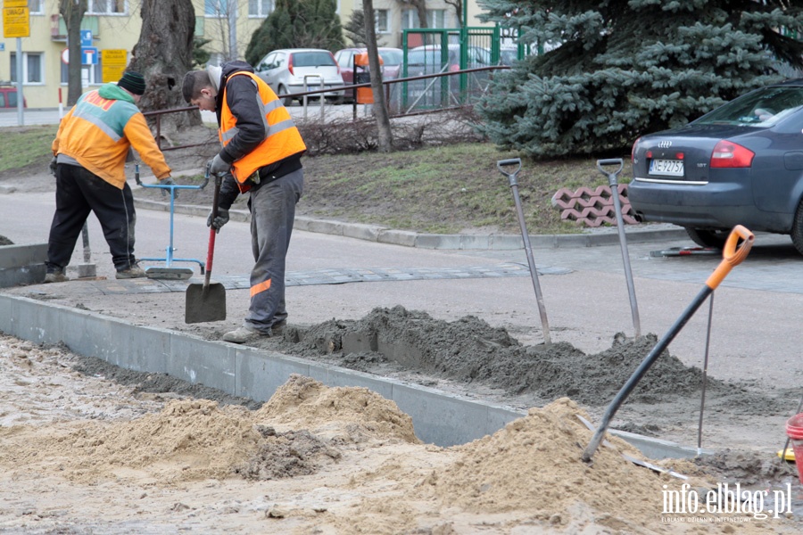 Parkingi ul.Karowa i Pk.Dbka, fot. 22