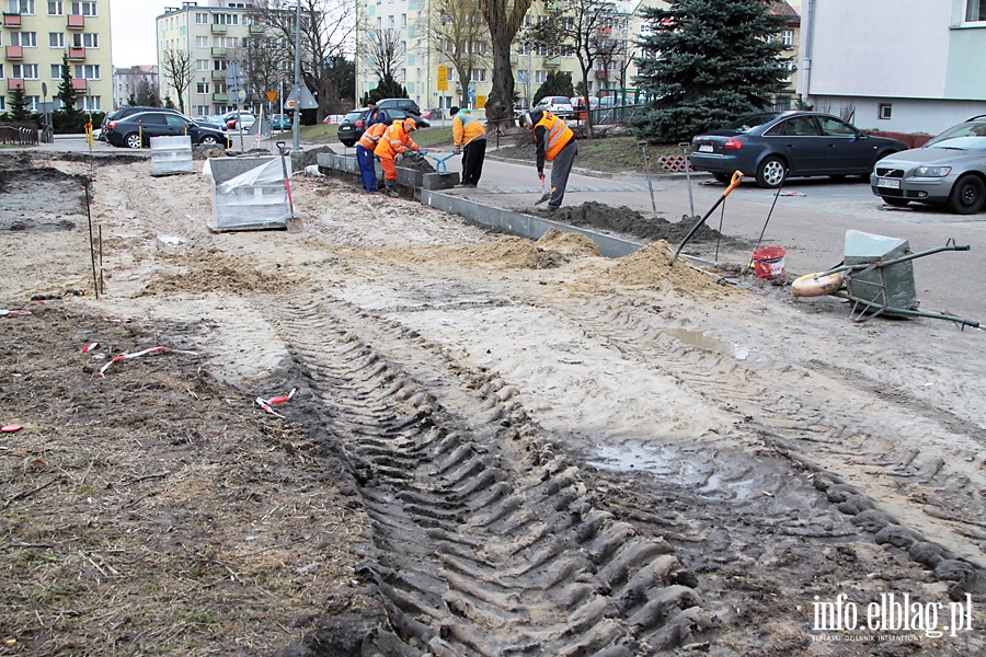 Parkingi ul.Karowa i Pk.Dbka, fot. 23