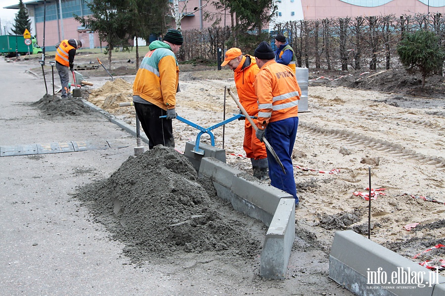 Parkingi ul.Karowa i Pk.Dbka, fot. 33