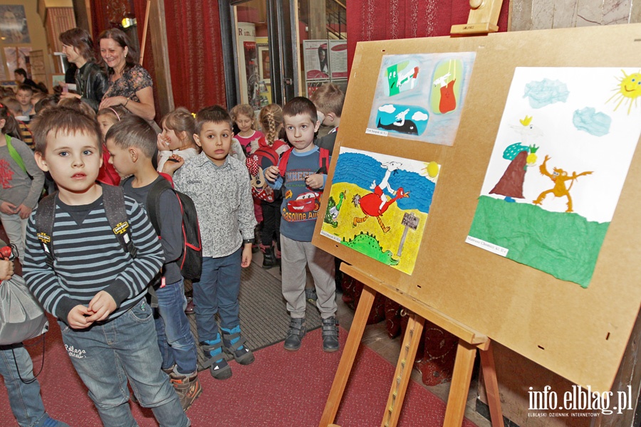 Wystawa uczniw Zespou Szk nr 1 w elblskim teatrze, fot. 16