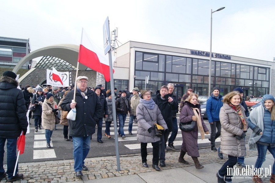 Elblążanie na stołecznym marszu Komitetu Obrony Demokracji - 27.02.2016, fot. 1