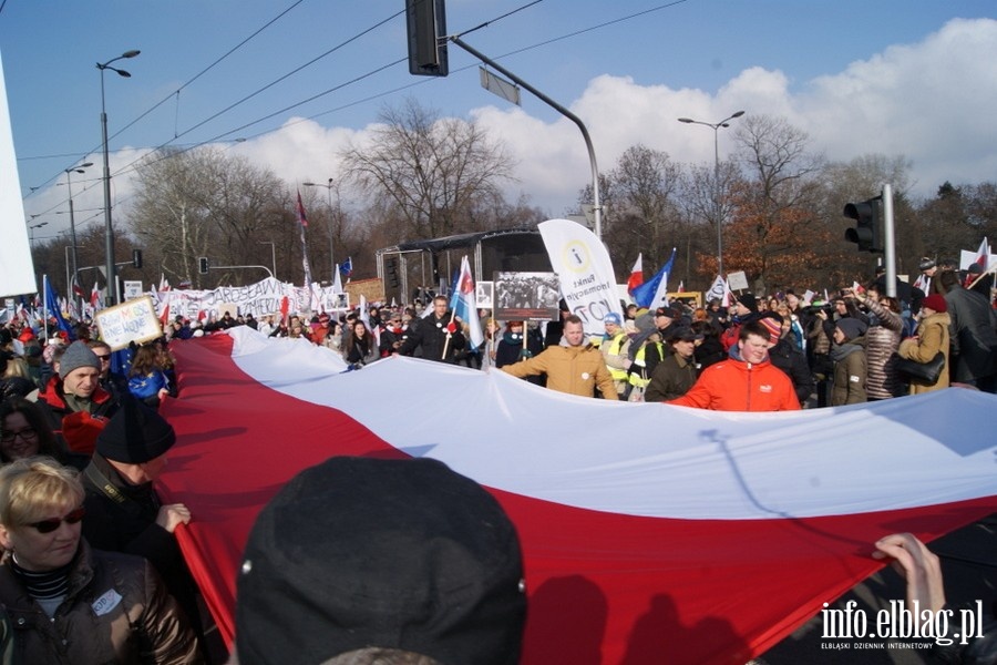 Elblążanie na stołecznym marszu Komitetu Obrony Demokracji - 27.02.2016, fot. 13