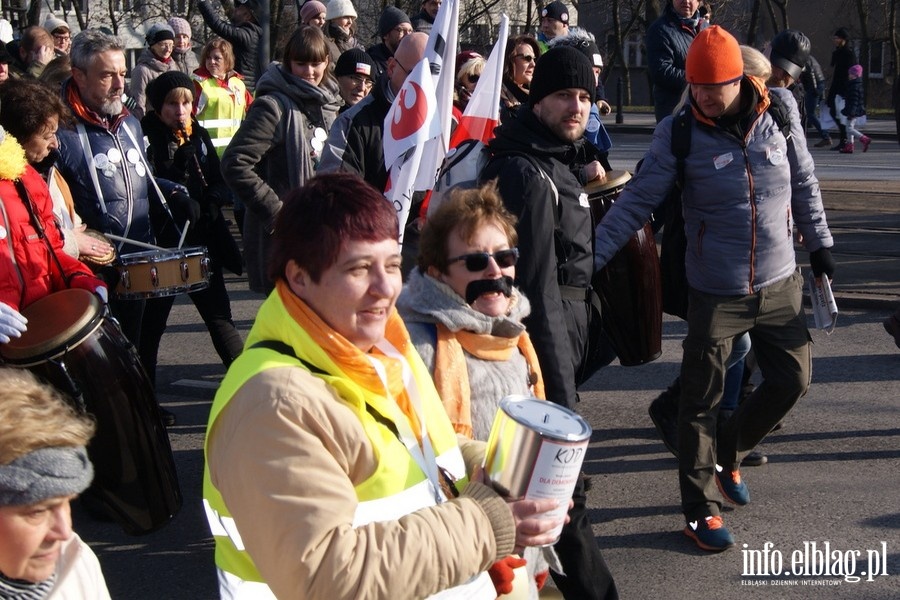 Elblążanie na stołecznym marszu Komitetu Obrony Demokracji - 27.02.2016, fot. 25