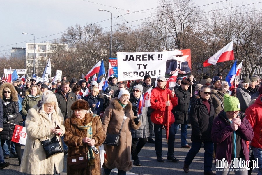 Elblążanie na stołecznym marszu Komitetu Obrony Demokracji - 27.02.2016, fot. 31