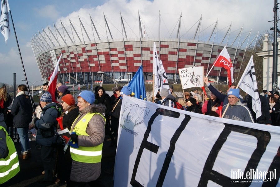 Elblążanie na stołecznym marszu Komitetu Obrony Demokracji - 27.02.2016, fot. 45
