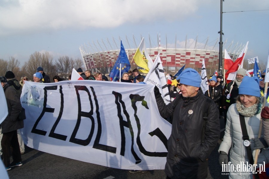 Elblanie na stoecznym marszu Komitetu Obrony Demokracji - 27.02.2016, fot. 52