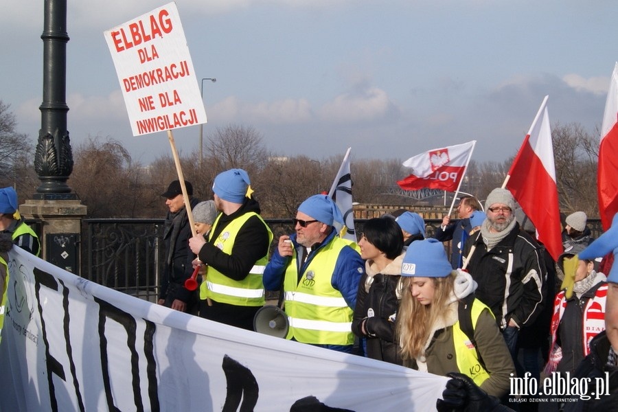 Elblążanie na stołecznym marszu Komitetu Obrony Demokracji - 27.02.2016, fot. 54