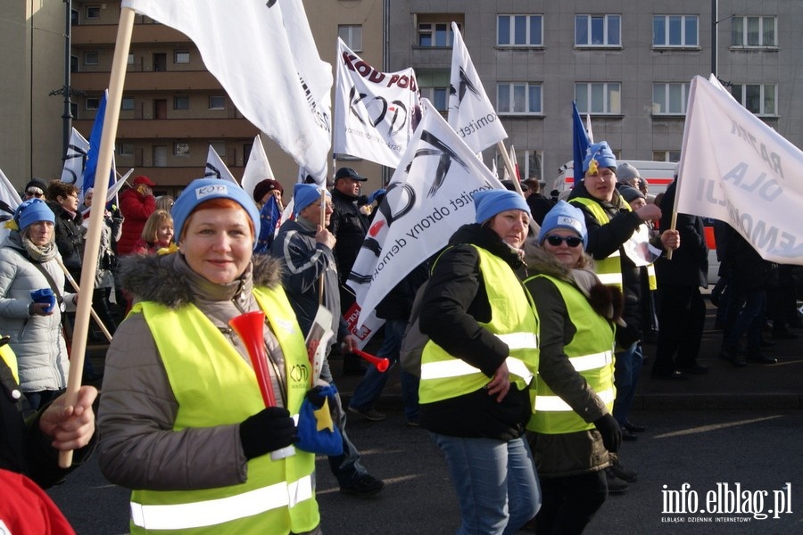 Elblążanie na stołecznym marszu Komitetu Obrony Demokracji - 27.02.2016, fot. 60