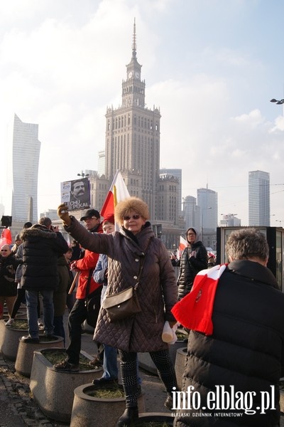 Elblążanie na stołecznym marszu Komitetu Obrony Demokracji - 27.02.2016, fot. 75