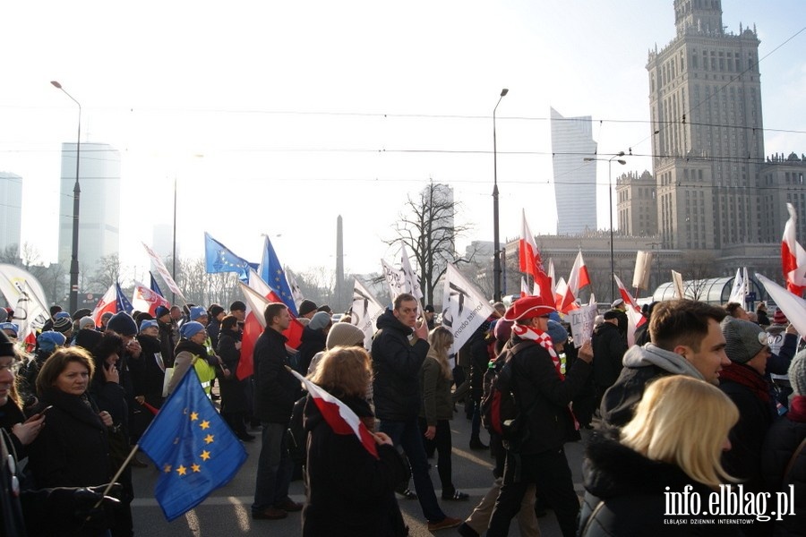 Elblążanie na stołecznym marszu Komitetu Obrony Demokracji - 27.02.2016, fot. 78