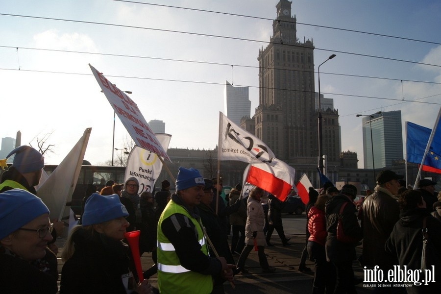Elblążanie na stołecznym marszu Komitetu Obrony Demokracji - 27.02.2016, fot. 80