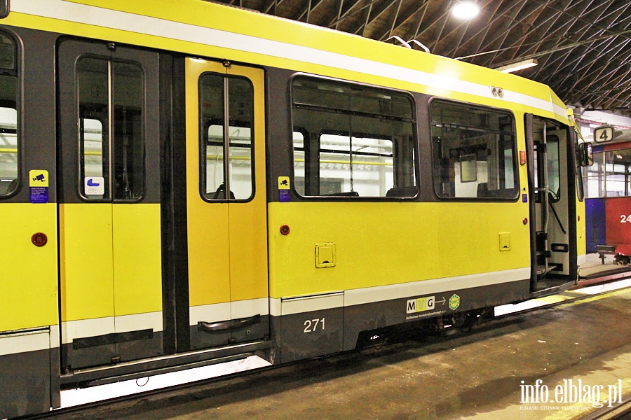 Pierwszy z trzech zakupionych wagonów tramwajowych, fot. 3