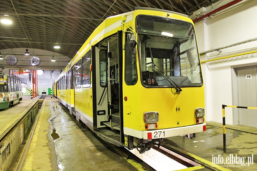 Pierwszy z trzech zakupionych wagonw tramwajowych, fot. 26