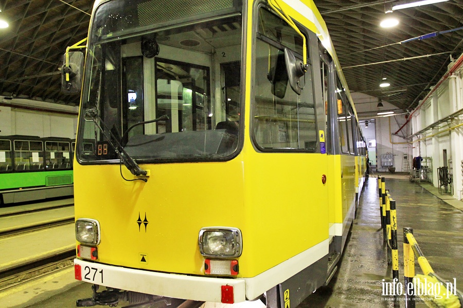 Pierwszy z trzech zakupionych wagonów tramwajowych, fot. 28