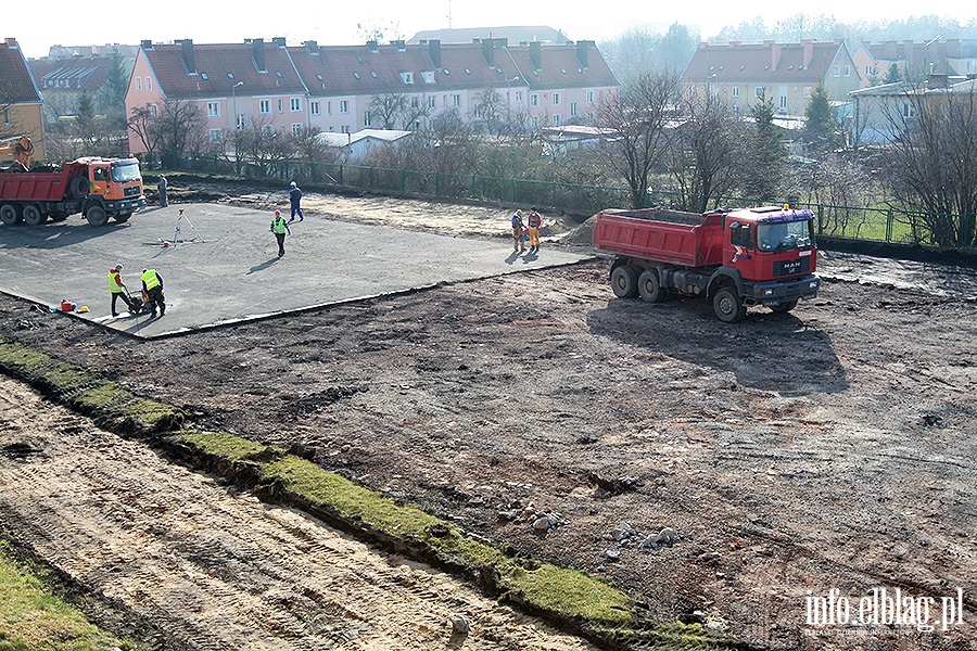 Budowa pierwszego Orlika lekkoatletycznego przy SP 15 ul Modliska, fot. 19