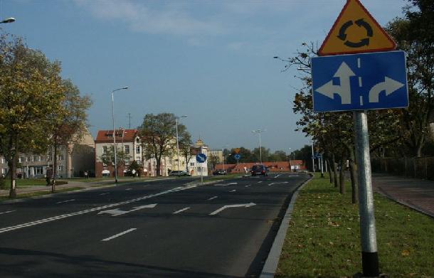 Nowopowstałe rondo u zbiegu ulic Nowowiejskiej - Traugu, fot. 9