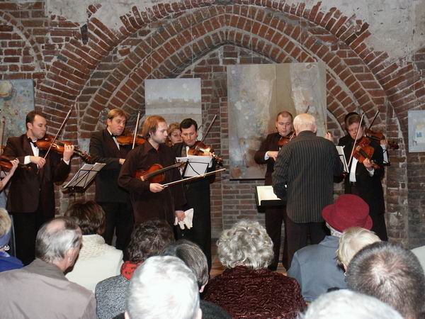 Koncert Mistrzw w wykonaniu Orkiestry Kameralnej  Kijo, fot. 1