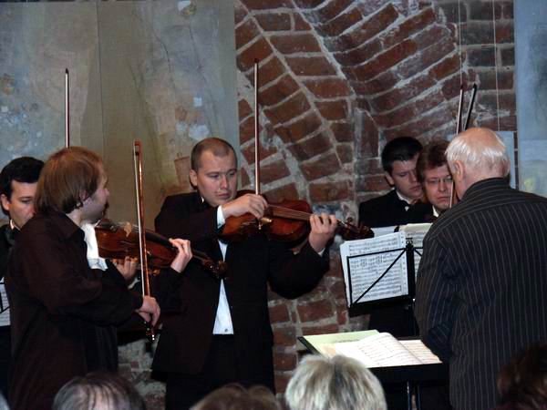 Koncert Mistrzw w wykonaniu Orkiestry Kameralnej  Kijo, fot. 10