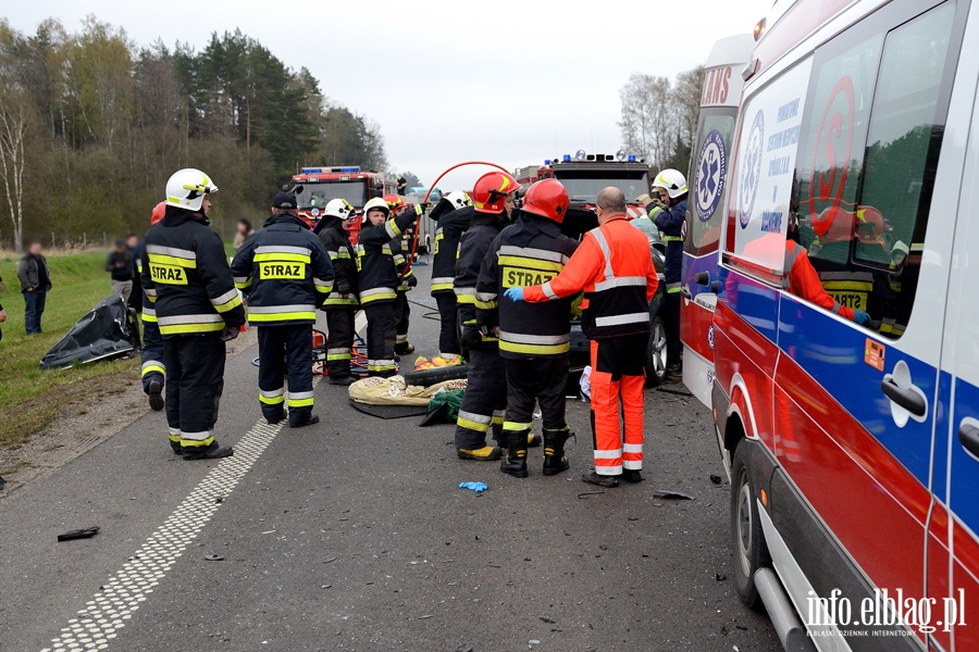 Tragiczny wypadek na S22. Trzy osoby nie yj, dwie s ranne, fot. 14