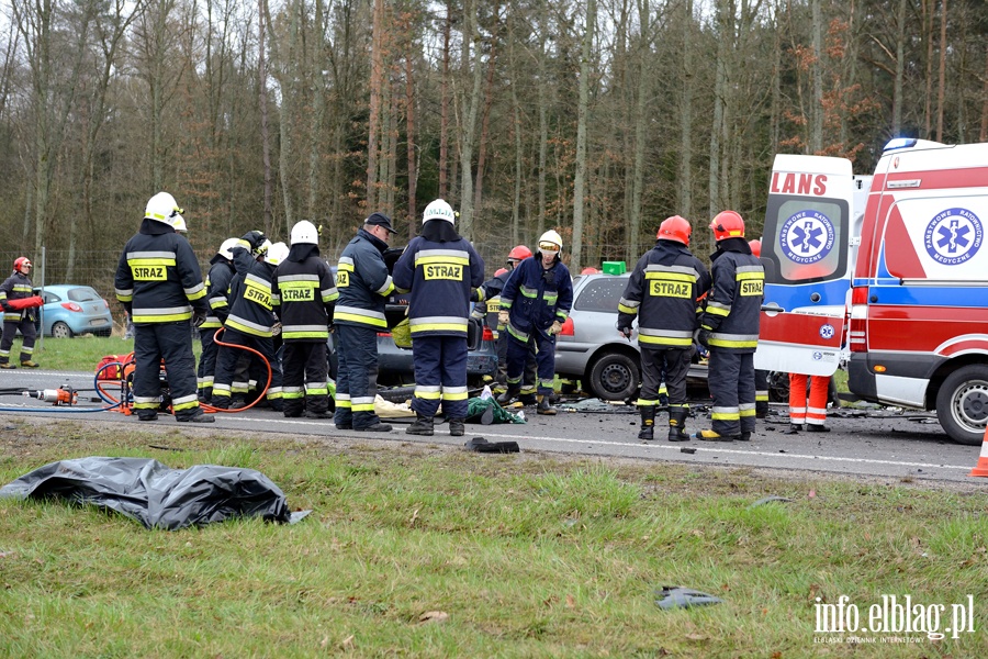 Tragiczny wypadek na S22. Trzy osoby nie yj, dwie s ranne, fot. 15