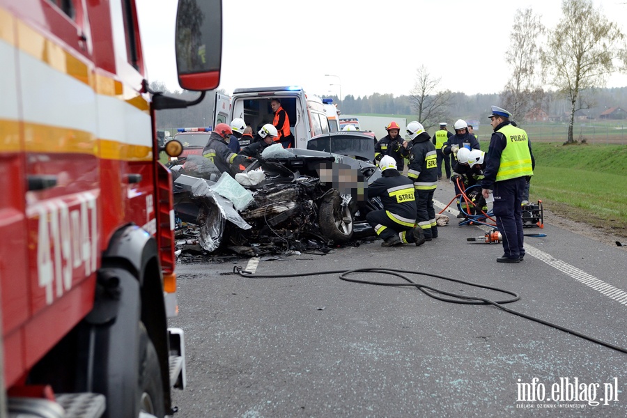 Tragiczny wypadek na S22. Trzy osoby nie yj, dwie s ranne, fot. 16