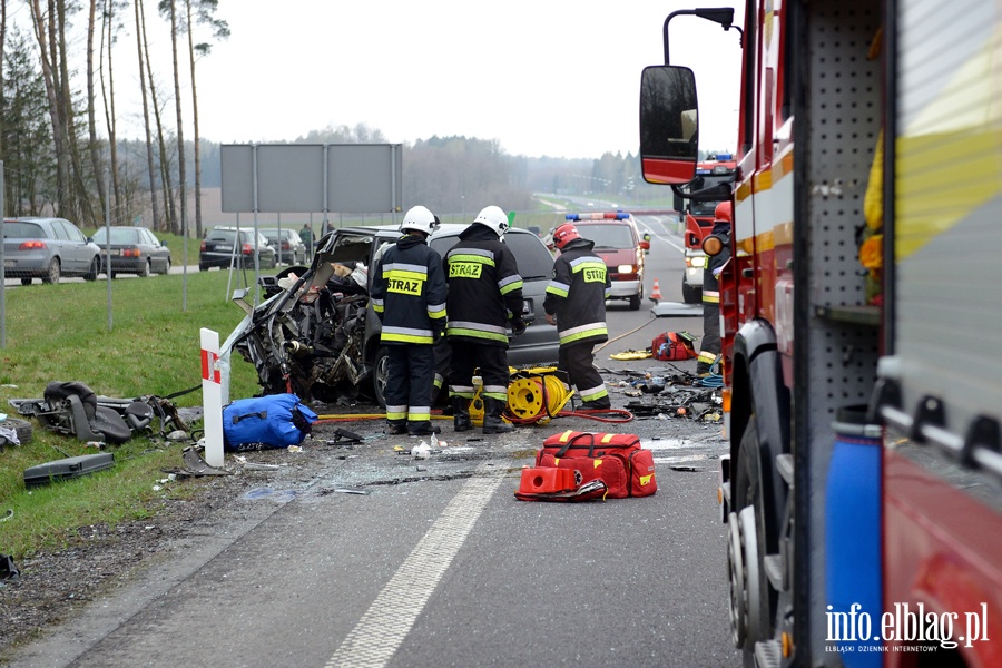 Tragiczny wypadek na S22. Trzy osoby nie yj, dwie s ranne, fot. 17