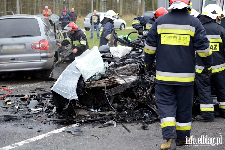 Tragiczny wypadek na S22. Trzy osoby nie yj, dwie s ranne, fot. 19