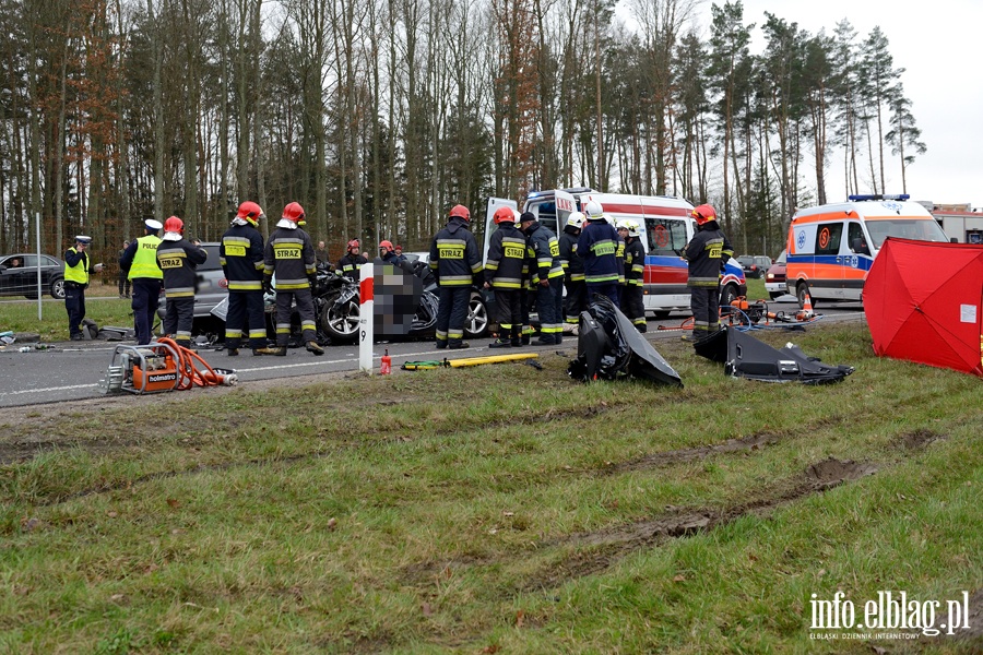 Tragiczny wypadek na S22. Trzy osoby nie yj, dwie s ranne, fot. 27