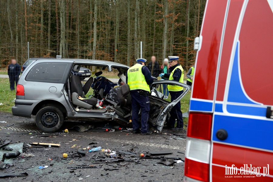 Tragiczny wypadek na S22. Trzy osoby nie yj, dwie s ranne, fot. 30