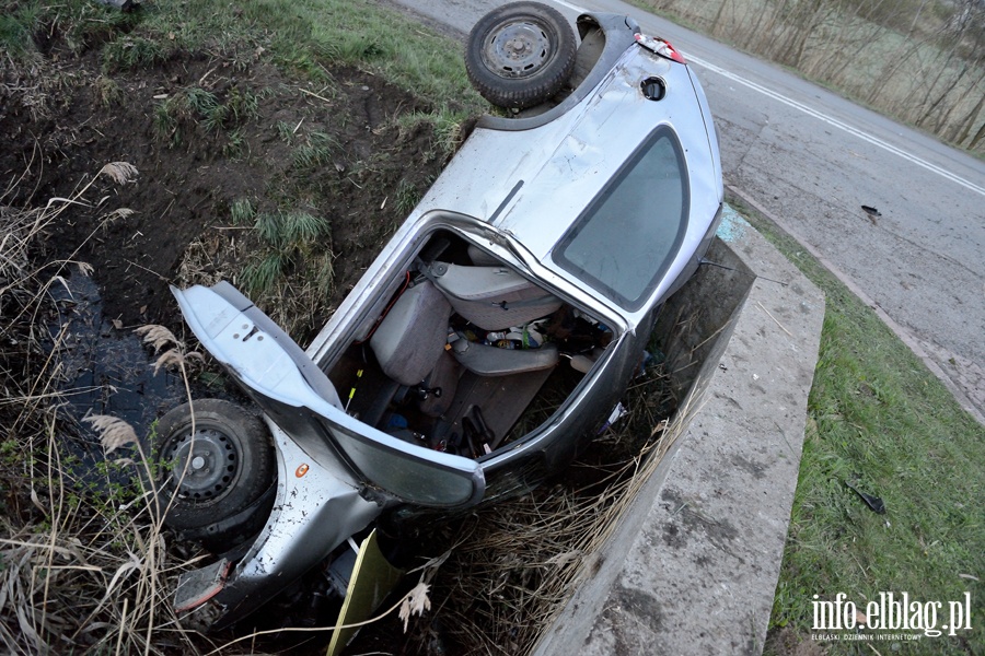 Wypadek na Mazurskiej. Jedna poszkodowana osoba zabrana do szpitala, fot. 5