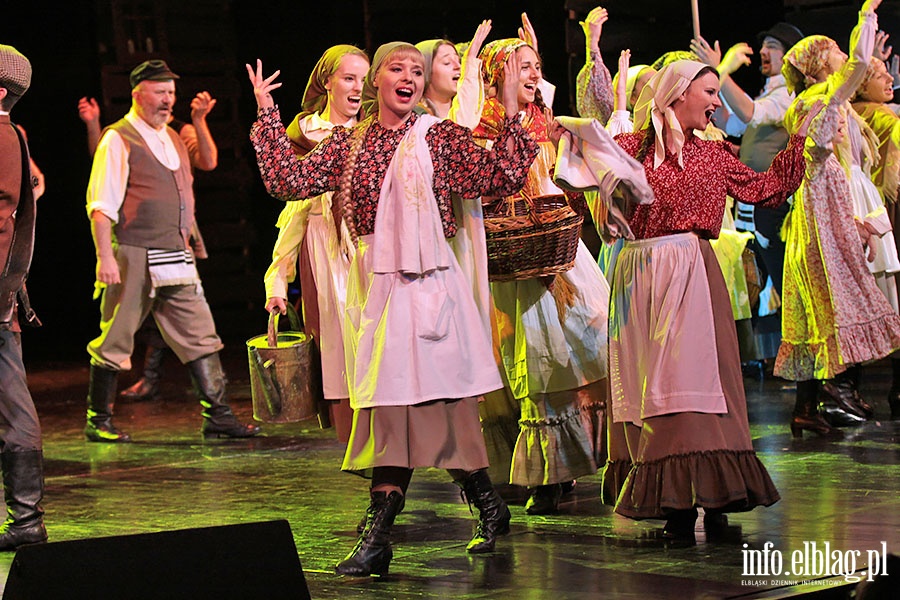 15. Elbląska Wiosna Teatralna - Skrzypek na dachu, fot. 20