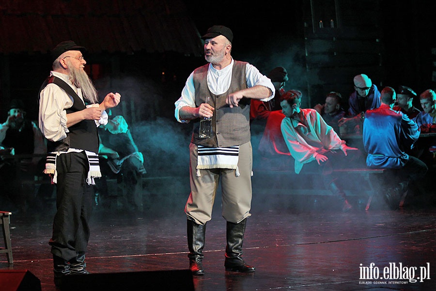 15. Elbląska Wiosna Teatralna - Skrzypek na dachu, fot. 57