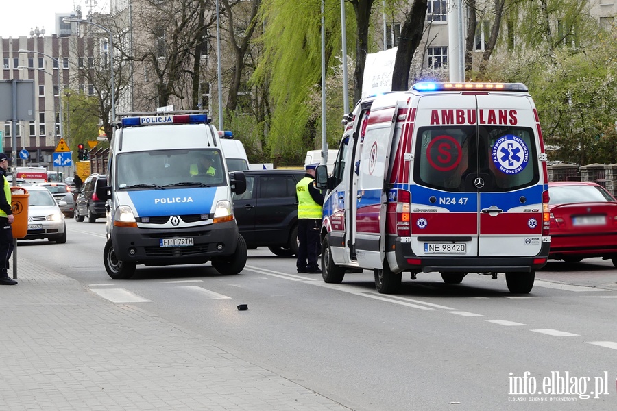 eromskiego: potrcenie na przejciu dla pieszych. Starszy mczyzna przewieziony do szpitala, fot. 2