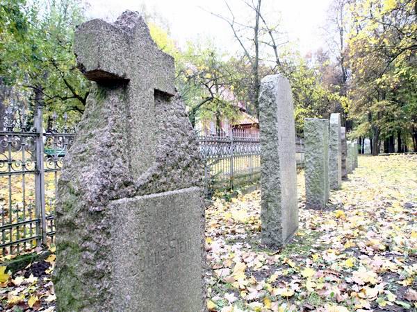 Poniemieckie cmentarze ewangelickie przy ul. Sadowej i , fot. 10