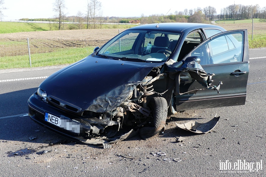 Wypadek na S22. Po zderzeniu dwch pojazdw ciarwka zablokowaa na kilka godzin "Berlink", fot. 9