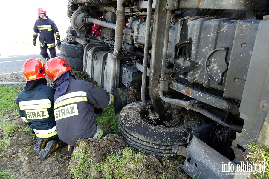 Wypadek na S22. Po zderzeniu dwch pojazdw ciarwka zablokowaa na kilka godzin "Berlink", fot. 32