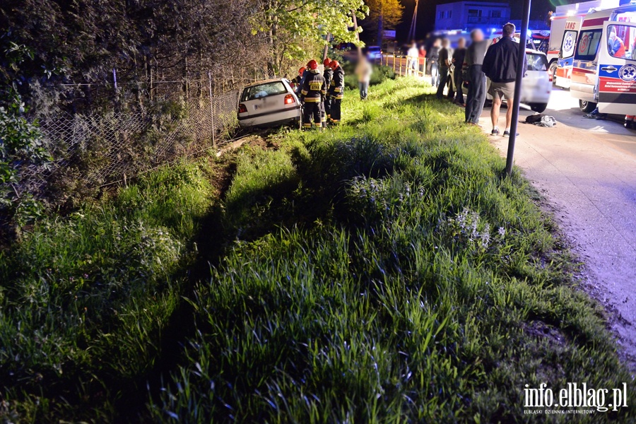 Wypadek w Gronowie Grnym. Pi osb rannych, kierowca prawdopodobnie pijany!, fot. 27