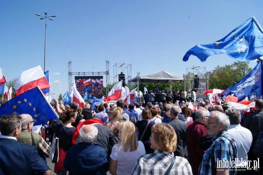 Elblążanie podczas stołecznego przemarszu KOD "Jesteśmy i będziemy w Europie!", fot. 5